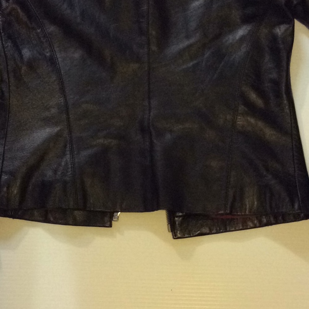 Nicole Miller Leather jacket, brown, size small. - Picture 6 of 6